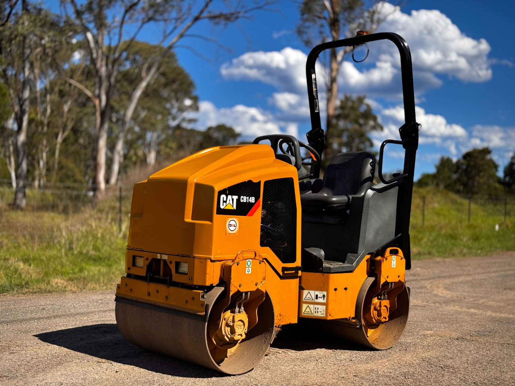 Compactor Smooth CATERPILLAR CB14B 1.4T DUAL SMOOTH DRUM ROLLER ARTICULATED VIBRATING ...