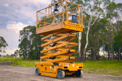 HAULOTTE COMPACT 12 12M ELECTRIC SCISSOR LIFT ELEVATED WORK PLATFORM GENIE JLG SKYJACK
