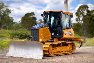 UNUSED JOHN DEERE 550P XLT 8.5T DOZER WITH RIPPERS CATERPILLAR LEIBHERR