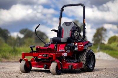TORO TITAN HD PETROL COMMERCIAL ZERO TURN RIDE ON LAWN MOWER JOHN DEERE