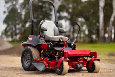 TORO ZMASTER 3000 SERIES PETROL COMMERCIAL ZERO TURN RIDE ON LAWN MOWER JOHN DEERE