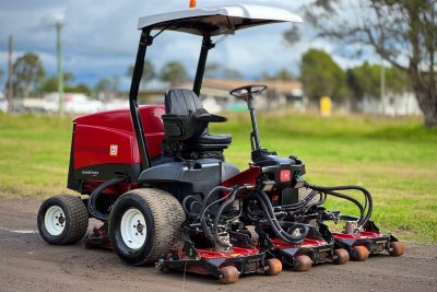 TORO GROUNDSMASTER 4300D CROSS TRAX 4WD RIDE ON COMMERCIAL DIESEL LAWN MOWER OUT FRONT ZERO TURN