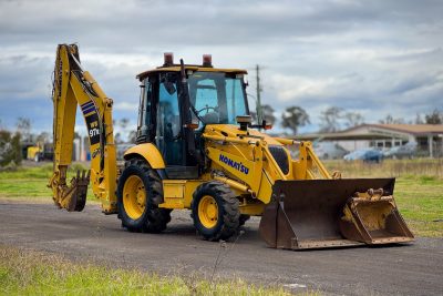 KOMATSU WB97R PLATINUM EDITION BACKHOE LOADER SKID STEER BOBCAT EXCAVATOR CASE JCB CATERPILLAR