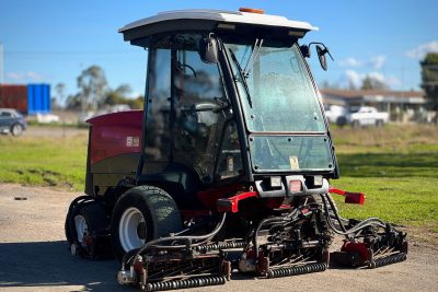 TORO REELMASTER 7000D RIDE ON FAIRWAY CYLINDER REEL GREENS GOLF COURSE LAWN MOWER JOHN DEERE