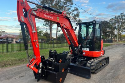 KUBOTA U55-4 EXCAVATOR 5.5T EXCAVATOR SKID STEER LOADER BOBCAT