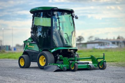 JOHN DEERE 1585 72" A/C 4WD COMMERCIAL OUT FRONT RIDE ON DIESEL LAWN MOWER KUBOTA ISEKI TORO