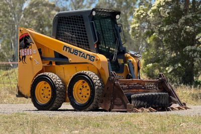 MUSTANG 1650R SKID STEER LOADER BOBCAT CATERPILLAR CASE TEREX ASV TOYOTA