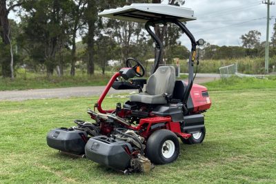 TORO GREENSMASTER 3370 E-TRIFLEX GREENS CYLINDER REEL GOLF COURSE RIDE ON LAWN MOWER JOHN DEERE