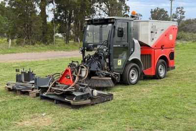 HAKO CITYMASTER 1600 & SCRUBBER INDUSTRIAL SWEEPER VACCUM GREEN MACHINE TENNANT MACDONALD JOHNSTON