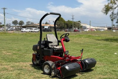 TORO GREENSMASTER 3150Q GREENS CYLINDER REEL GOLF COURSE RIDE ON LAWN MOWER JOHN DEERE