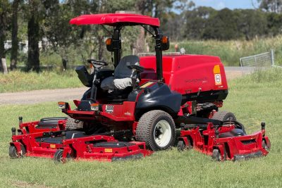 TORO GROUNDSMASTER 5900 WIDE AREA RIDE ON DIESEL COMMERCIAL LAWN MOWER