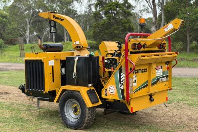 VERMEER BC1200XL COMMERCIAL DIESEL WOOD CHIPPER SHREDDER MULCHER BANDIT RAYCO