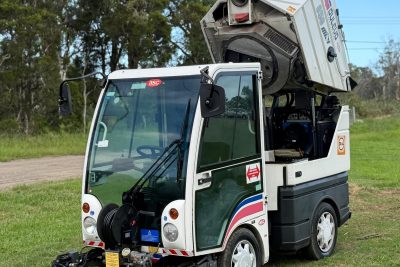 DULEVO 850 ROAD STREET FACTORY CAR PARK DIESEL SWEEPER VACCUM MACDONALD JOHNSTON