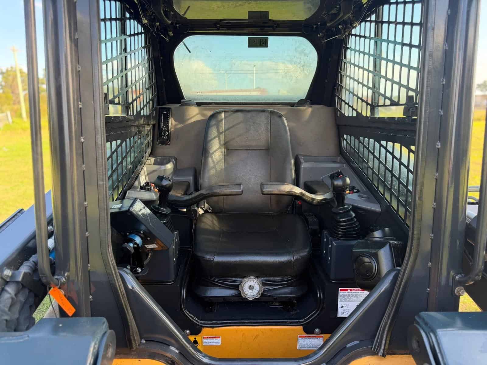 HYUNDAI HT100V SKID STEER LOADER CATERPILLAR CASE BOBCAT TEREX ASV image 8