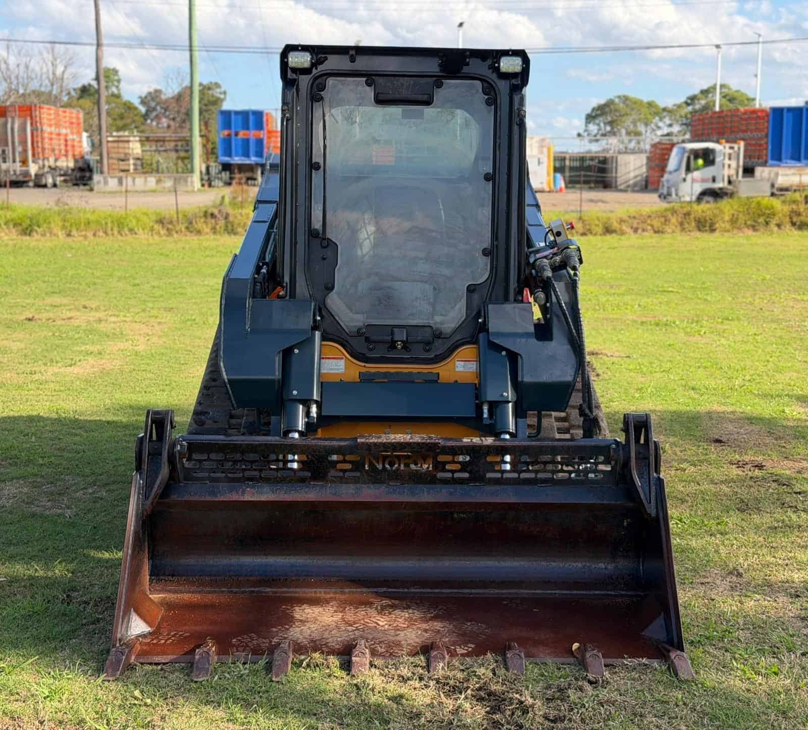HYUNDAI HT100V SKID STEER LOADER CATERPILLAR CASE BOBCAT TEREX ASV image 17
