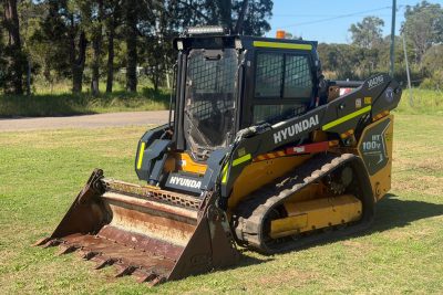HYUNDAI HT100V SKID STEER LOADER CATERPILLAR CASE BOBCAT TEREX ASV