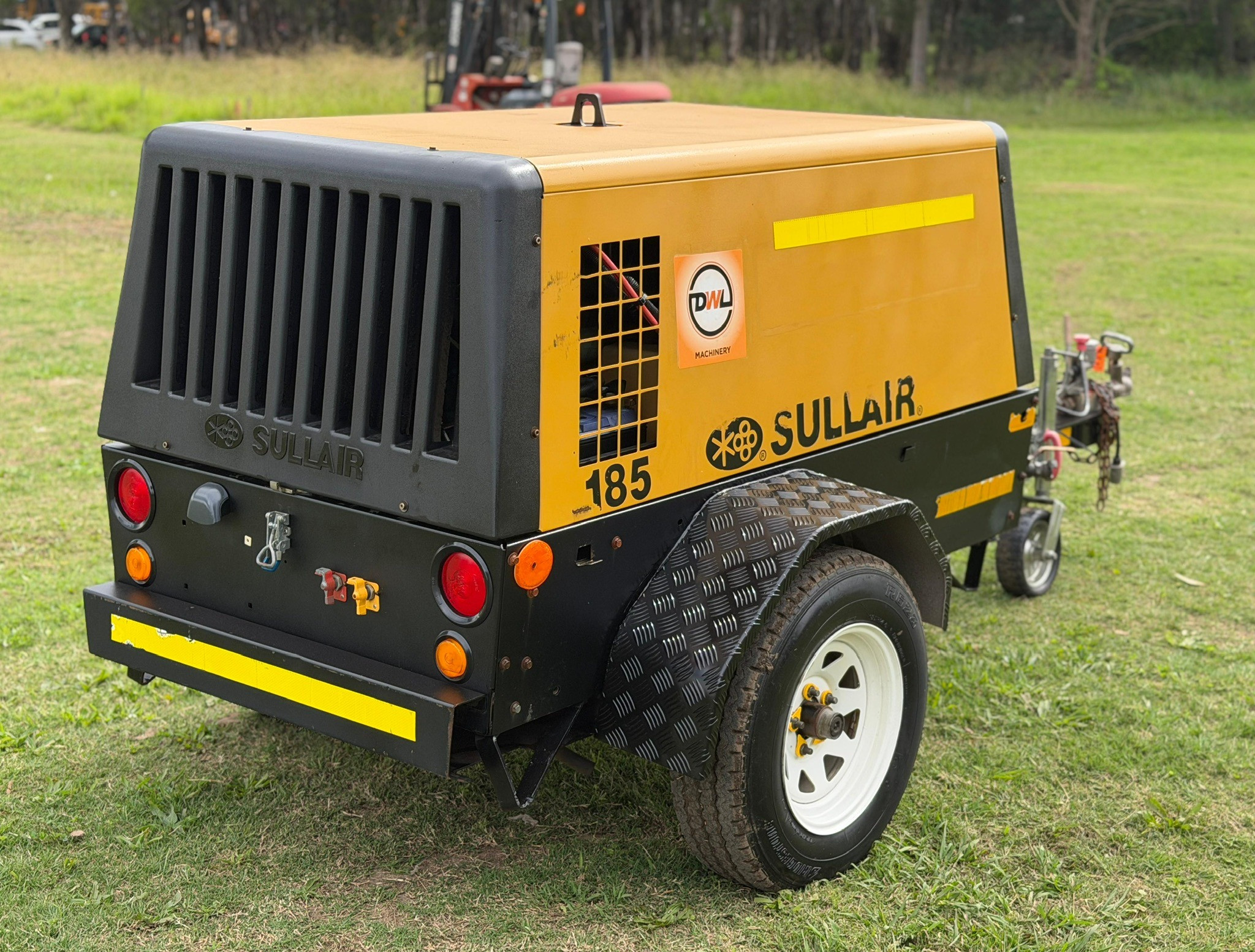 SULLAIR 185DPQ 185CFM AIR COMPRESSOR ATLAS COPCO AIRMAN image 6