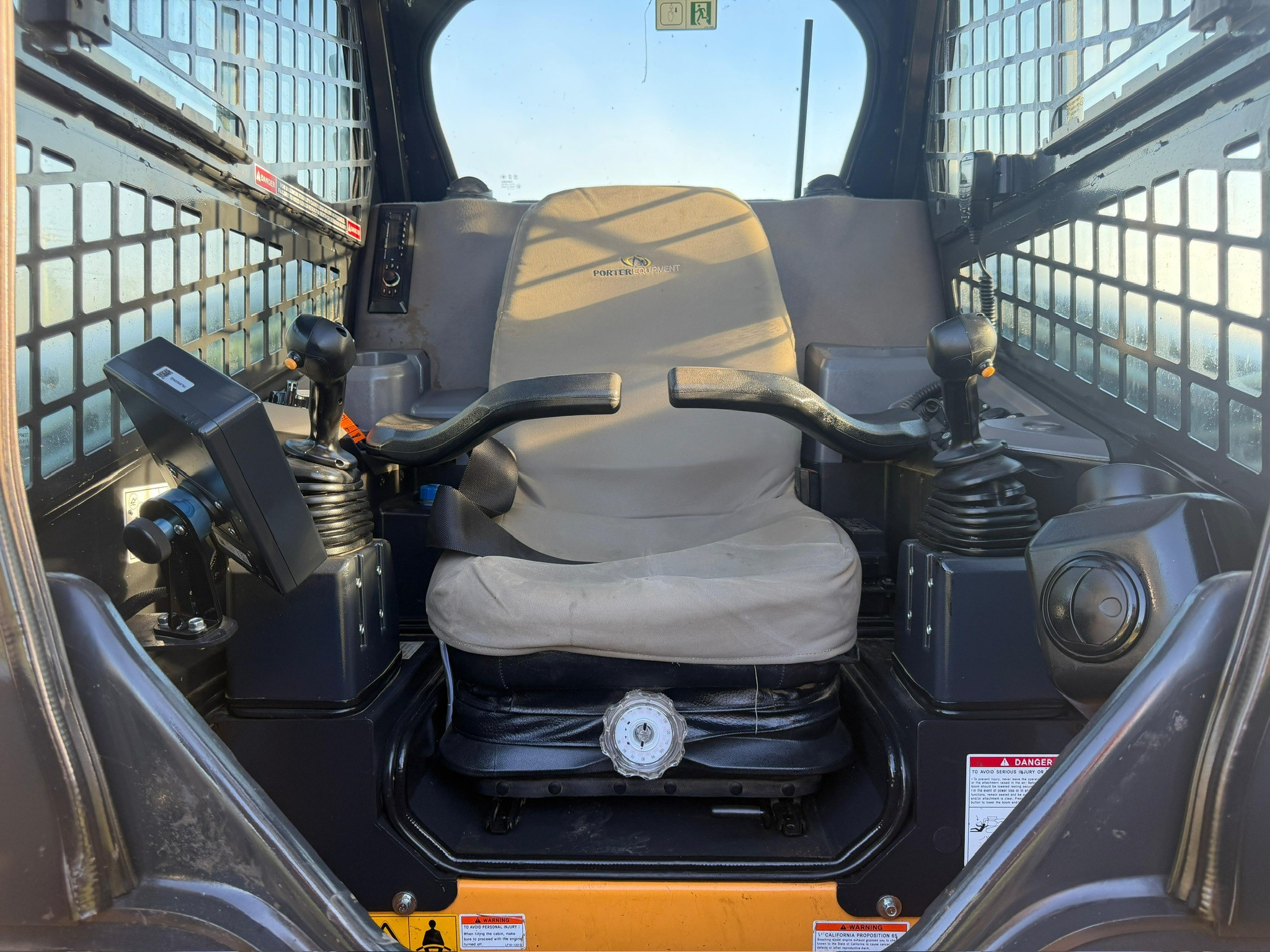 HYUNDAI HT100V SKID STEER LOADER CATERPILLAR CASE BOBCAT TEREX ASV image 7