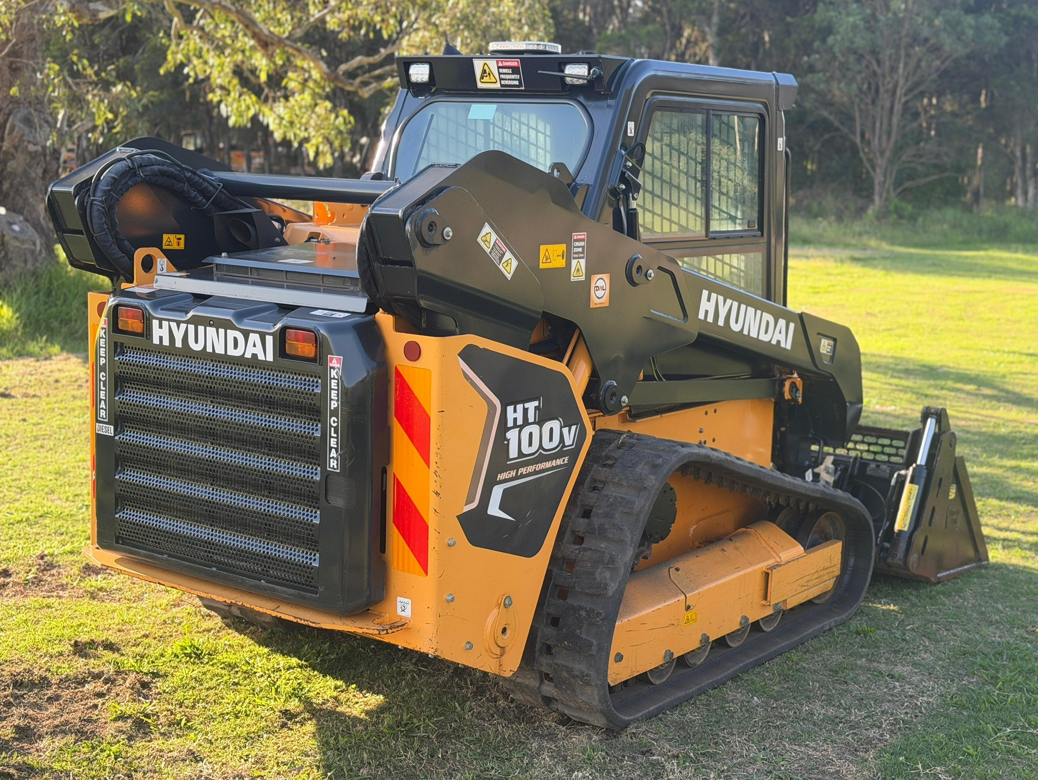 HYUNDAI HT100V SKID STEER LOADER CATERPILLAR CASE BOBCAT TEREX ASV image 4