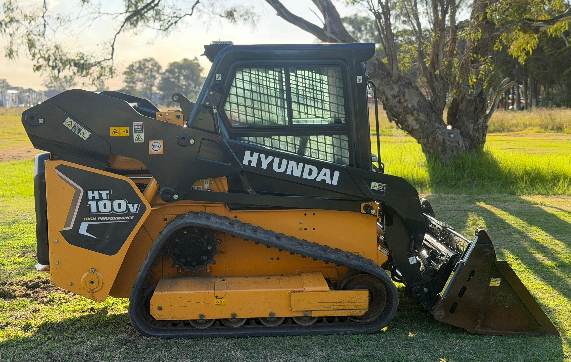 HYUNDAI HT100V SKID STEER LOADER CATERPILLAR CASE BOBCAT TEREX ASV image 5