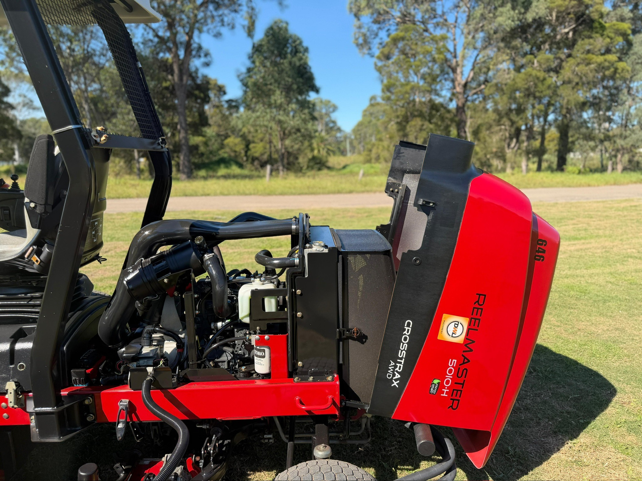 TORO REELMASTER 5010-H CROSS TRAX HYBRID AWD REEL CYLINDER FAIRWAY GREENS COMMERCIAL DIESEL MOWER image 10
