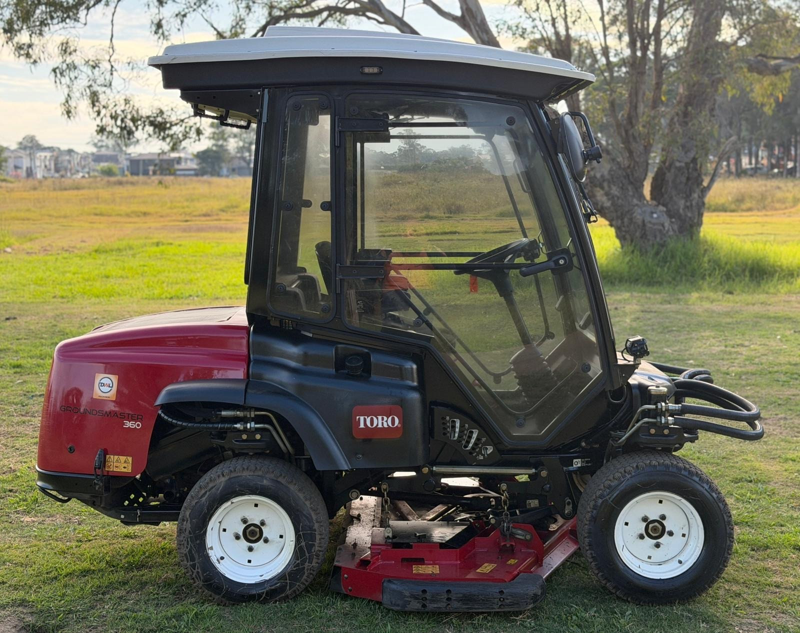TORO GROUNDSMASTER 360 4X4 AC CABIN RIDE ON DIESEL COMMERCIAL ZERO TURN LAWN MOWER KUBOTA image 2