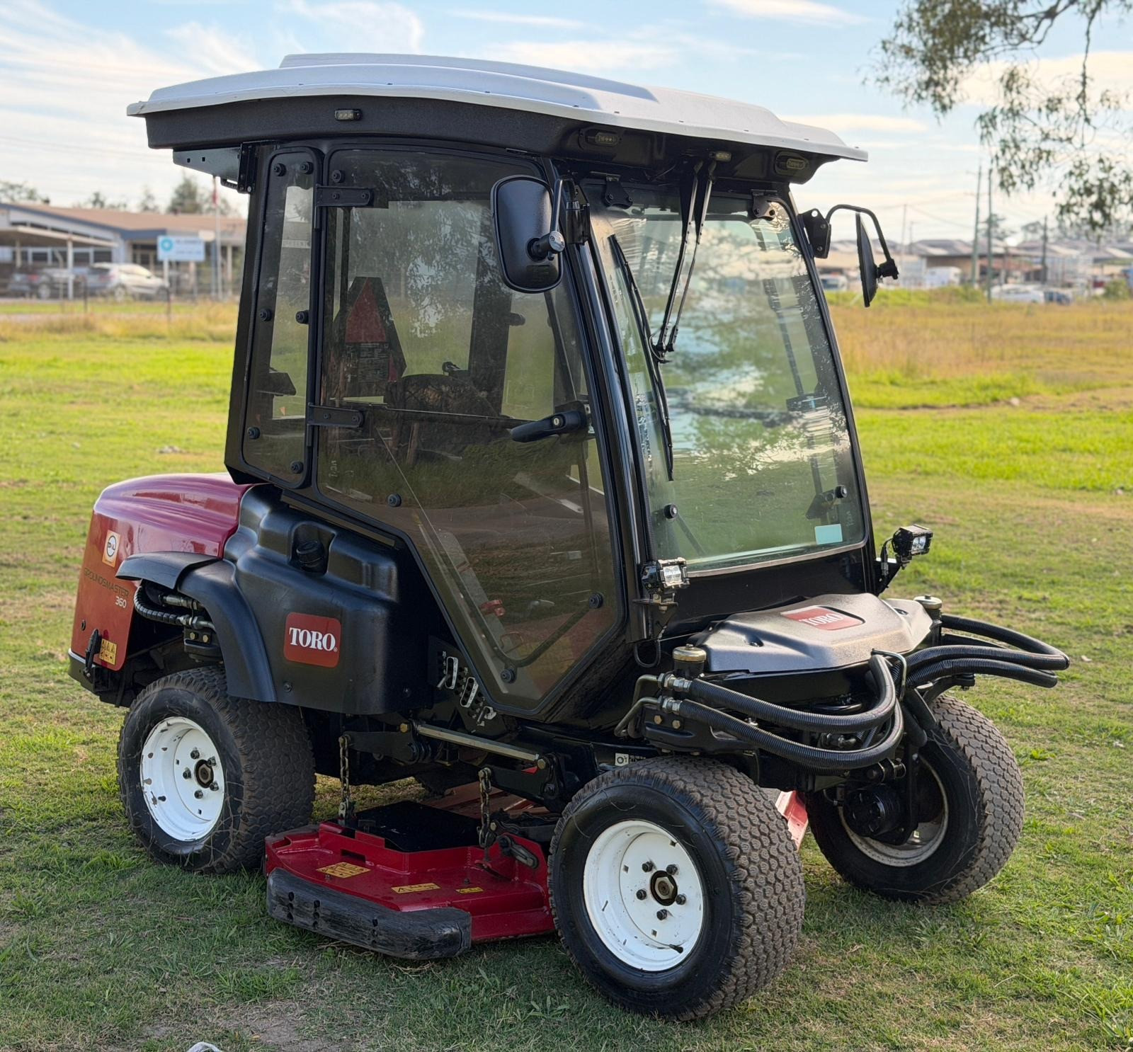 TORO GROUNDSMASTER 360 4X4 AC CABIN RIDE ON DIESEL COMMERCIAL ZERO TURN LAWN MOWER KUBOTA