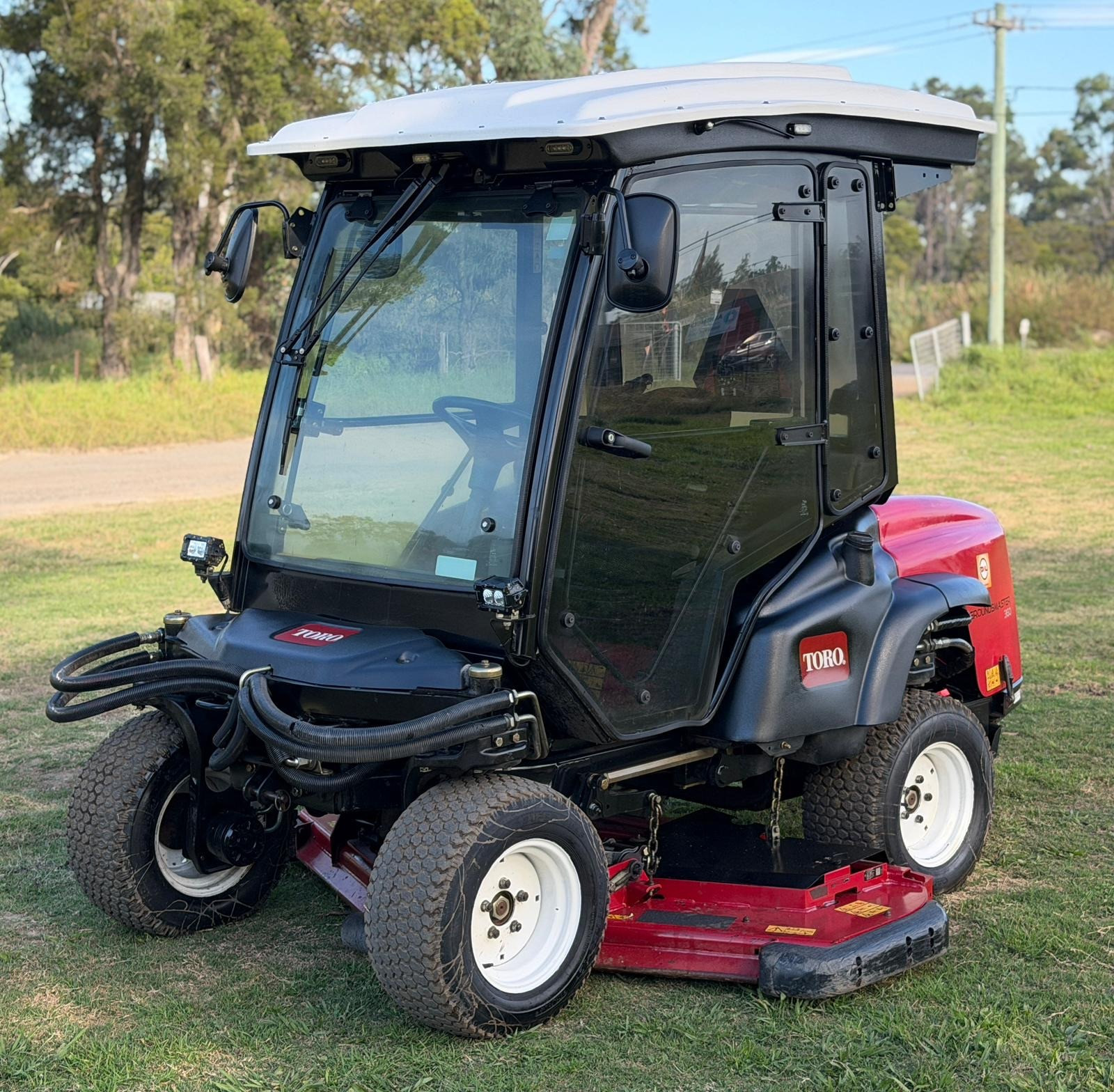 TORO GROUNDSMASTER 360 4X4 AC CABIN RIDE ON DIESEL COMMERCIAL ZERO TURN LAWN MOWER KUBOTA image 6
