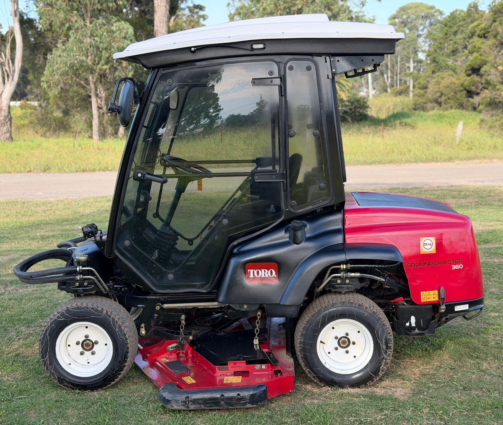 TORO GROUNDSMASTER 360 4X4 AC CABIN RIDE ON DIESEL COMMERCIAL ZERO TURN LAWN MOWER KUBOTA image 5