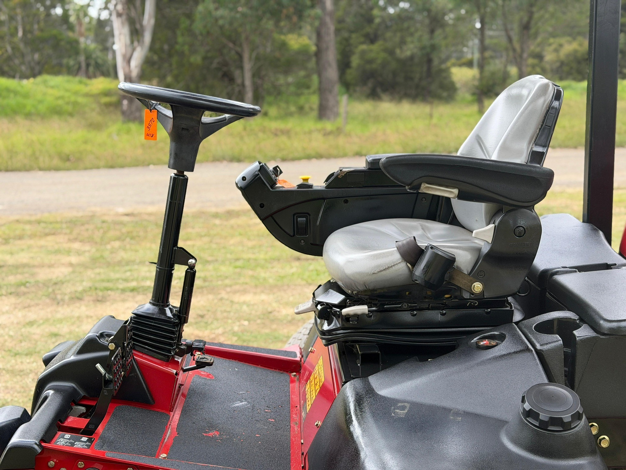 TORO GROUNDSMASTER 4500D 4WD RIDE ON COMMERCIAL DIESEL LAWN MOWER OUT FRONT ZERO TURN image 20