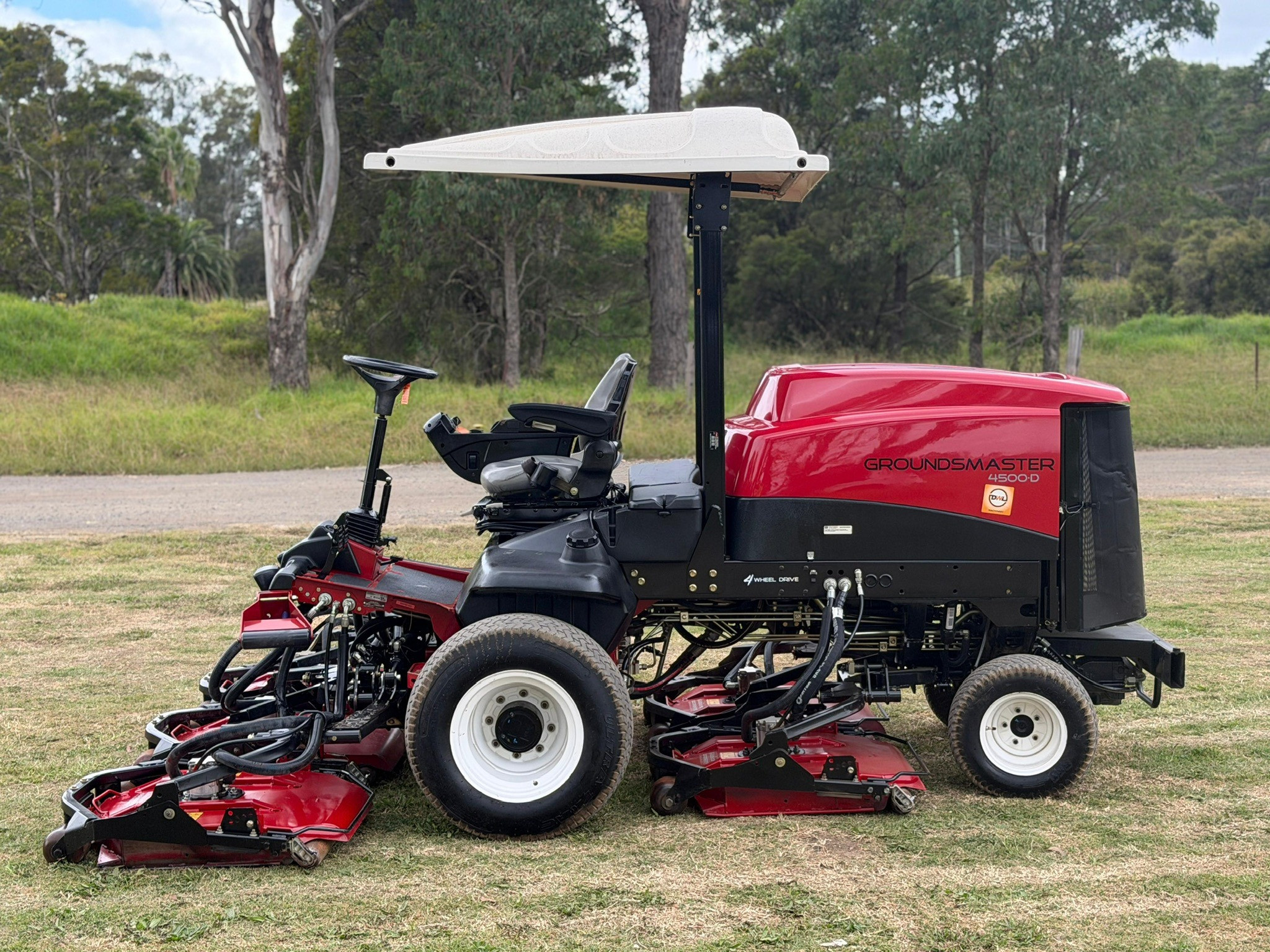 TORO GROUNDSMASTER 4500D 4WD RIDE ON COMMERCIAL DIESEL LAWN MOWER OUT FRONT ZERO TURN image 2