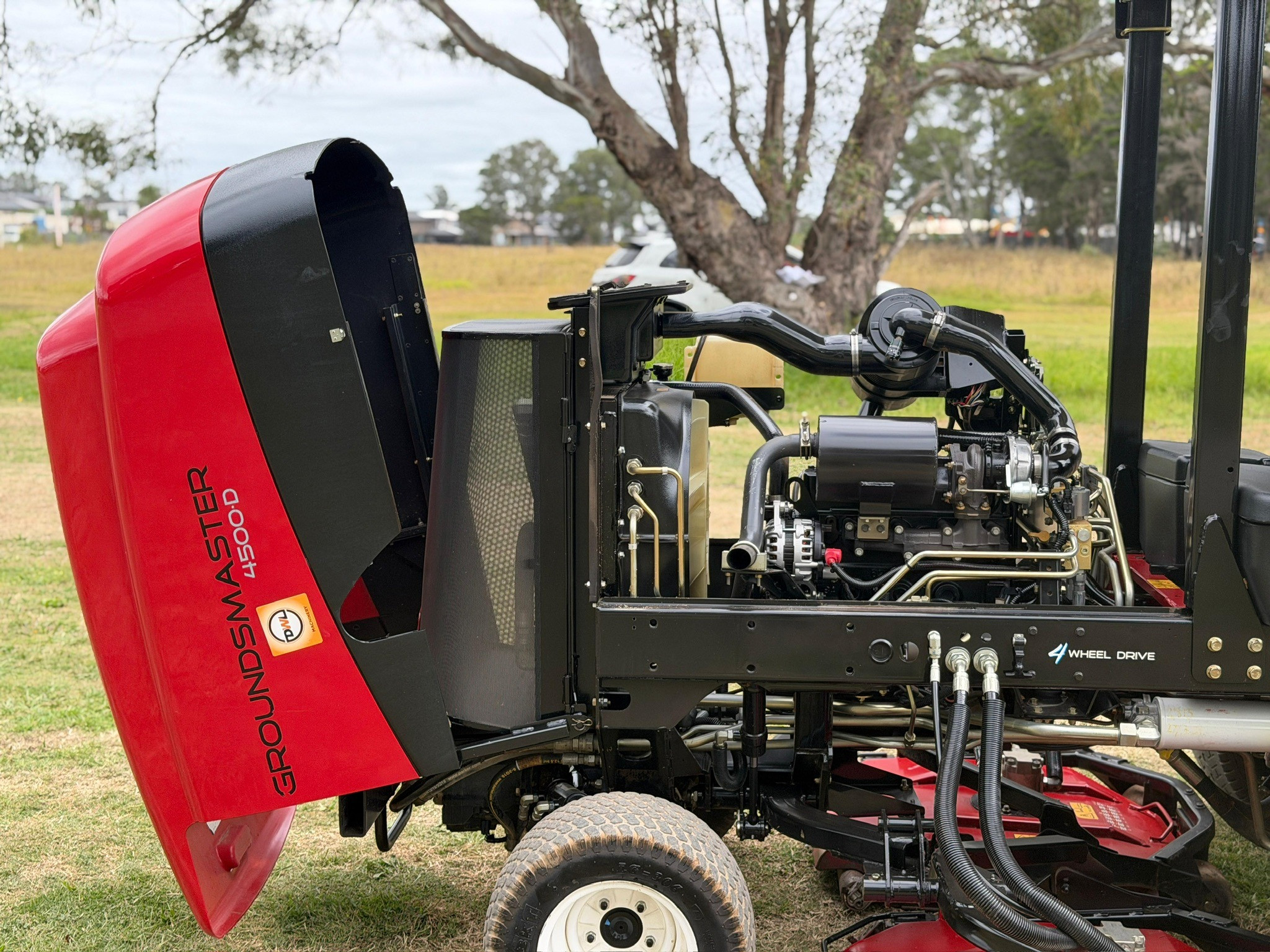 TORO GROUNDSMASTER 4500D 4WD RIDE ON COMMERCIAL DIESEL LAWN MOWER OUT FRONT ZERO TURN image 17