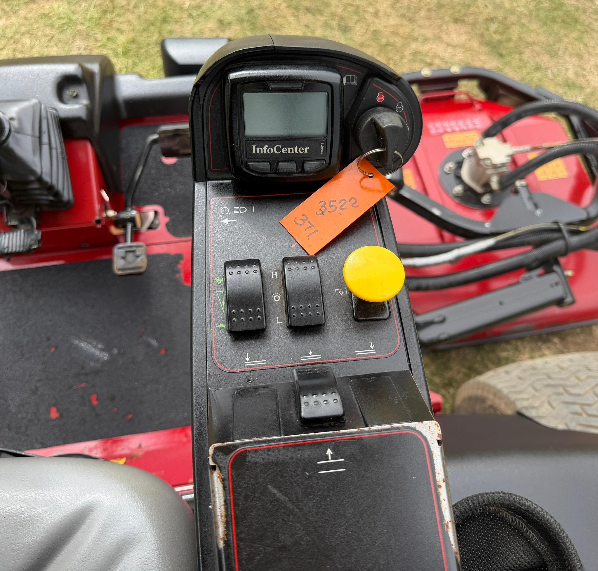 TORO GROUNDSMASTER 4500D 4WD RIDE ON COMMERCIAL DIESEL LAWN MOWER OUT FRONT ZERO TURN image 23