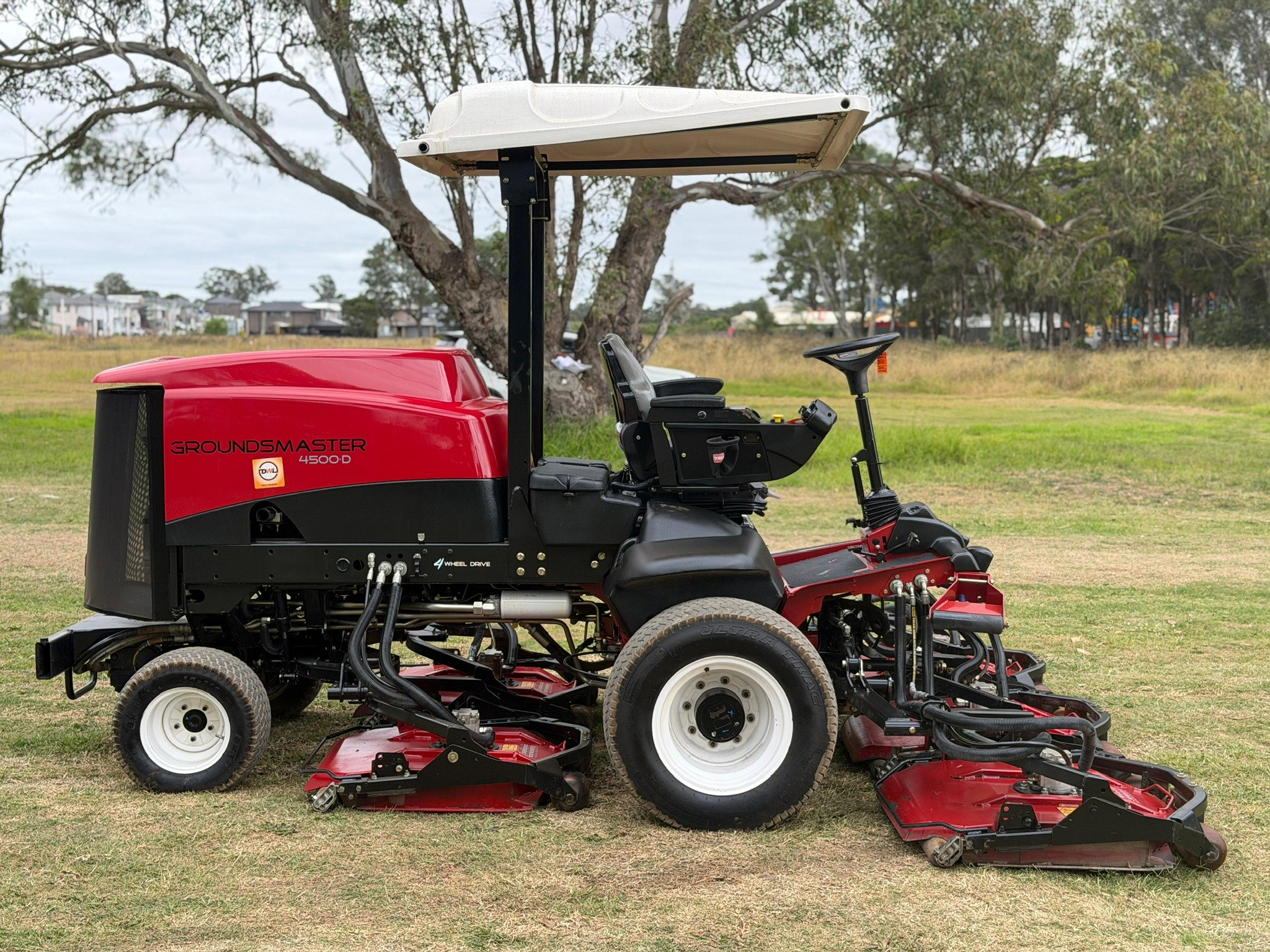 TORO GROUNDSMASTER 4500D 4WD RIDE ON COMMERCIAL DIESEL LAWN MOWER OUT FRONT ZERO TURN image 5