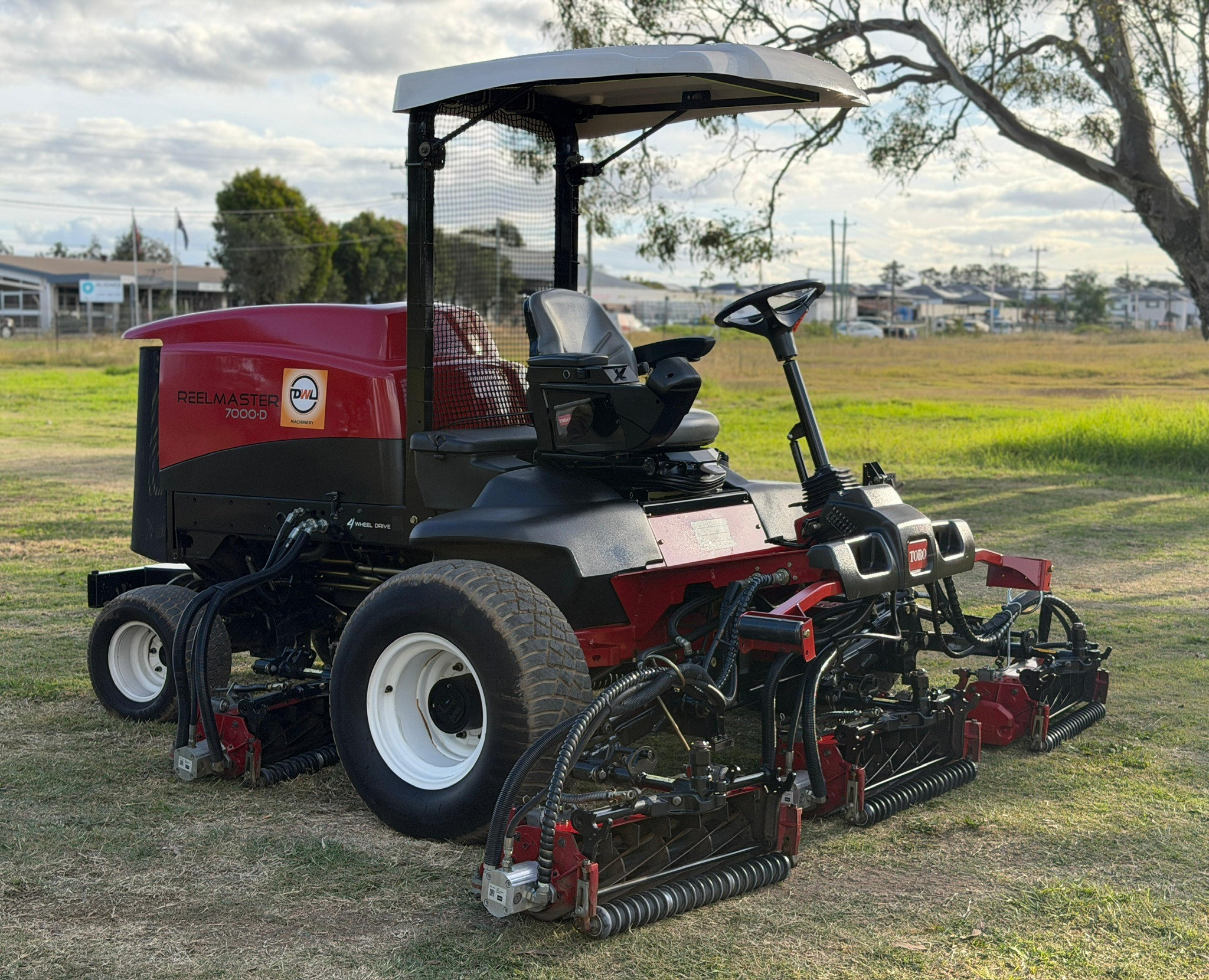 TORO REELMASTER 7000D RIDE ON FAIRWAY CYLINDER REEL GREENS GOLF COURSE LAWN MOWER JOHN DEERE image 6