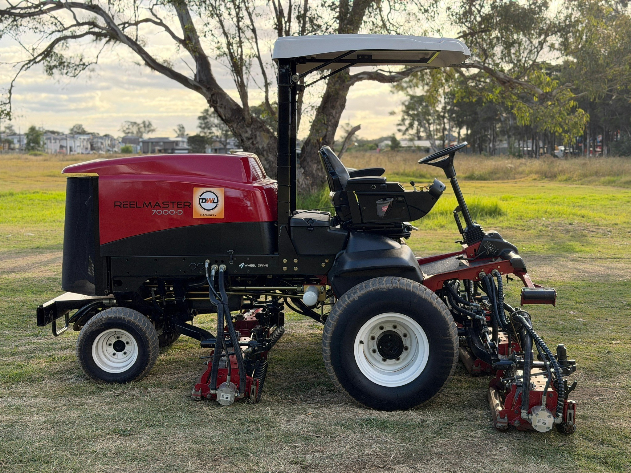 TORO REELMASTER 7000D RIDE ON FAIRWAY CYLINDER REEL GREENS GOLF COURSE LAWN MOWER JOHN DEERE image 5