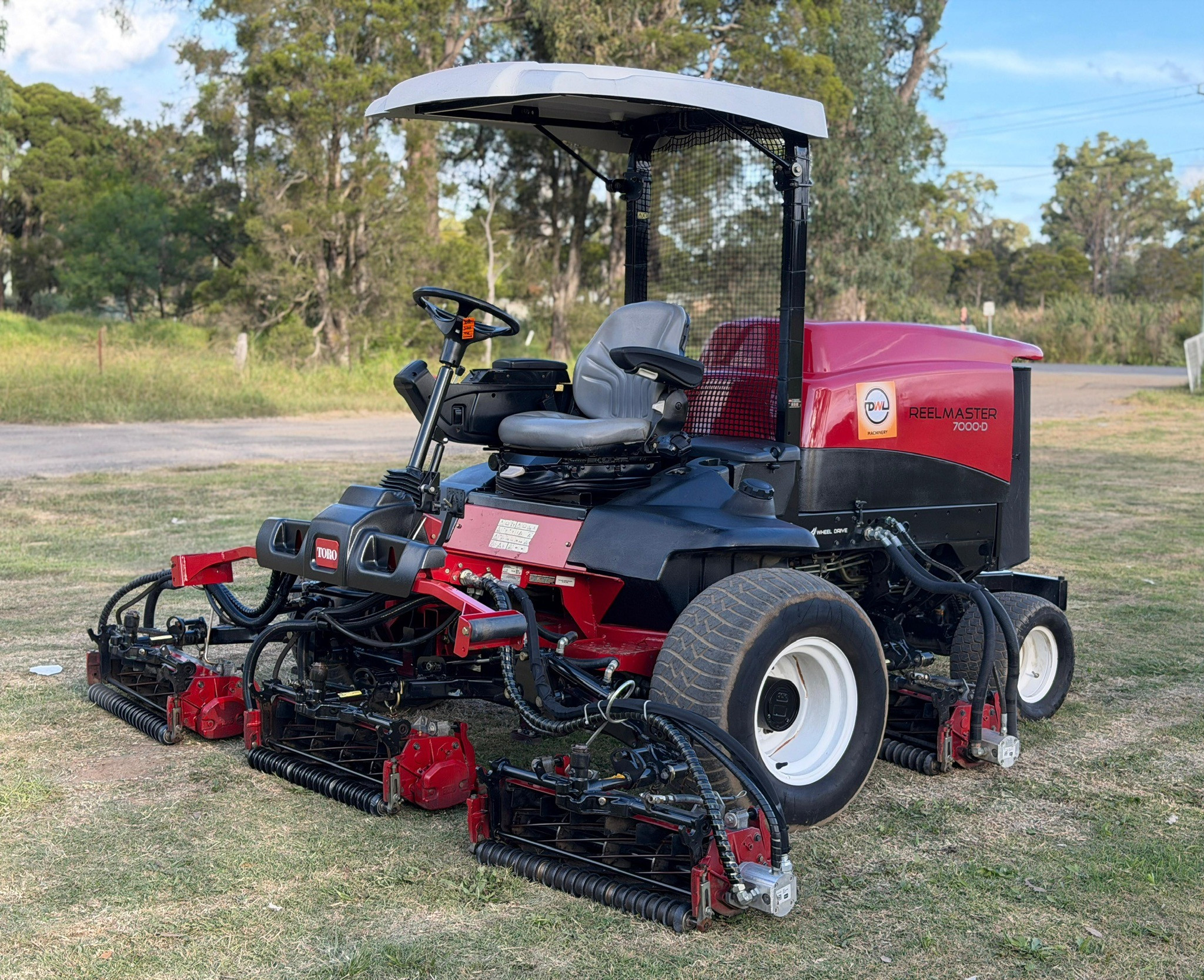 TORO REELMASTER 7000D RIDE ON FAIRWAY CYLINDER REEL GREENS GOLF COURSE LAWN MOWER JOHN DEERE