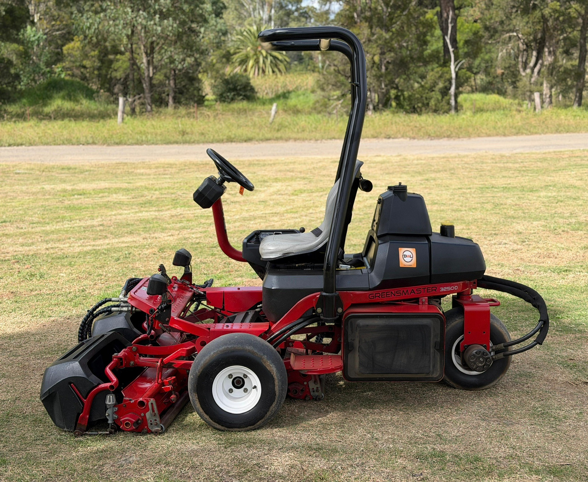 TORO GREENSMASTER 3250D DIESEL GREENS CYLINDER REEL GOF COURSE RIDE ON LAWN MOWER JOHN DEERE image 2