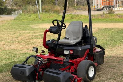TORO GREENSMASTER 3250D DIESEL GREENS CYLINDER REEL GOF COURSE RIDE ON LAWN MOWER JOHN DEERE