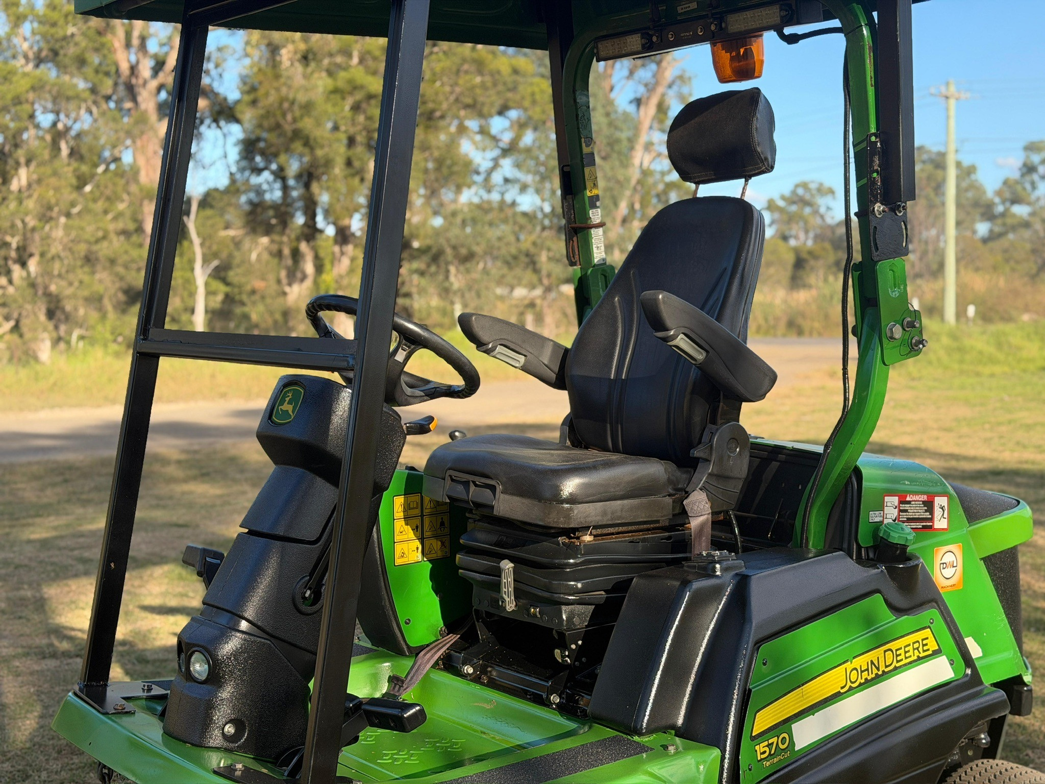 JOHN DEERE 1570 72 INCH 4WD COMMERCIAL OUT FRONT RIDE ON DIESEL LAWN MOWER KUBOTA ISEKI TORO image 14