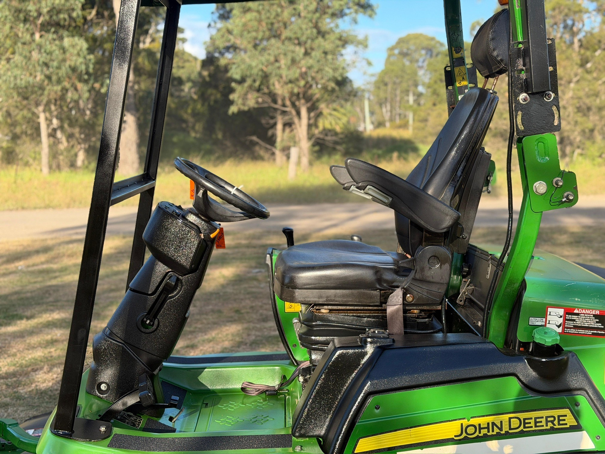 JOHN DEERE 1570 72 INCH 4WD COMMERCIAL OUT FRONT RIDE ON DIESEL LAWN MOWER KUBOTA ISEKI TORO image 15