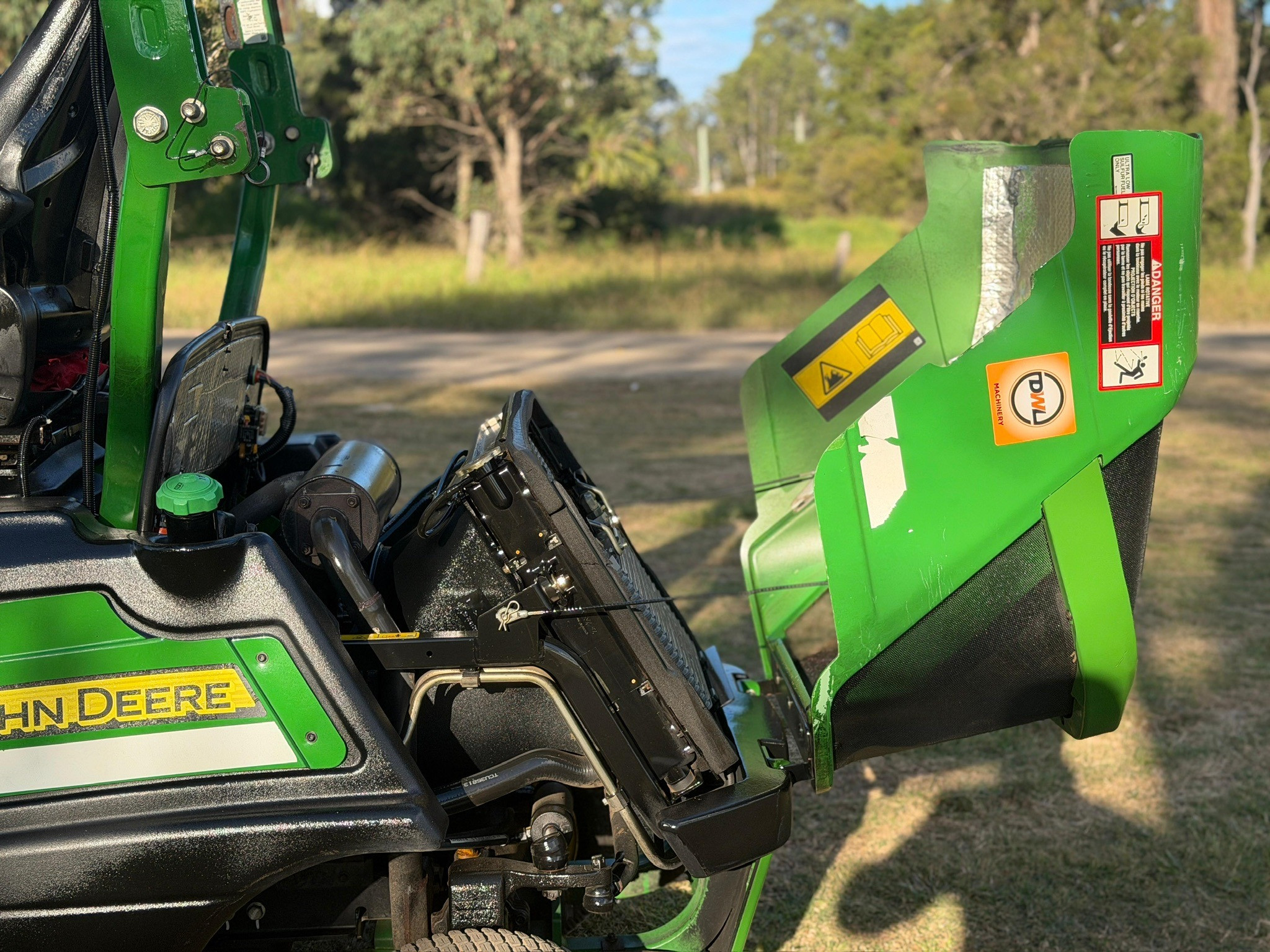 JOHN DEERE 1570 72 INCH 4WD COMMERCIAL OUT FRONT RIDE ON DIESEL LAWN MOWER KUBOTA ISEKI TORO image 17
