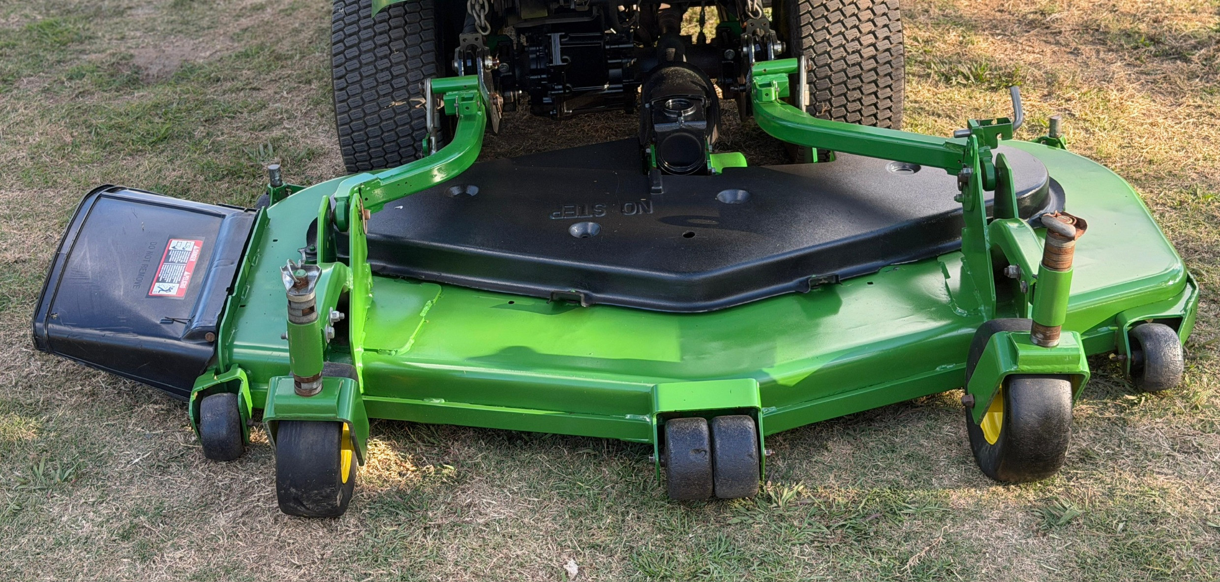 JOHN DEERE 1570 72 INCH 4WD COMMERCIAL OUT FRONT RIDE ON DIESEL LAWN MOWER KUBOTA ISEKI TORO image 9