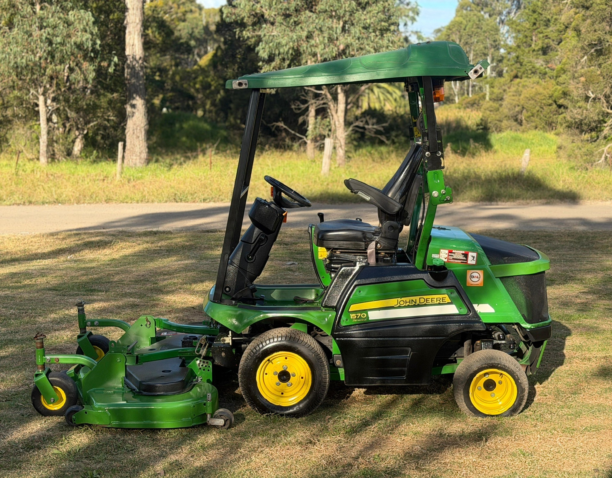 JOHN DEERE 1570 72 INCH 4WD COMMERCIAL OUT FRONT RIDE ON DIESEL LAWN MOWER KUBOTA ISEKI TORO image 3
