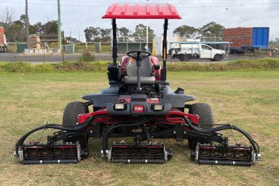 TORO REELMASTER 7000D RIDE ON FAIRWAY CYLINDER REEL GREENS GOLF COURSE LAWN MOWER JOHN DEERE