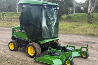 JOHN DEERE 1575 72 INCH A/C CAB 4WD COMMERCIAL OUT FRONT RIDE ON DIESEL LAWN MOWER KUBOTA ISEKI TORO