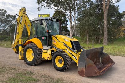 NEW HOLLAND B110-B LOADER BACKHOE LOADER SKID STEER BOBCAT EXCAVATOR CASE JCB CATERPILLAR