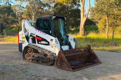 BOBCAT T590 SKID STEER LOADER CATERPILLAR CASE KUBOTA TEREX ASV