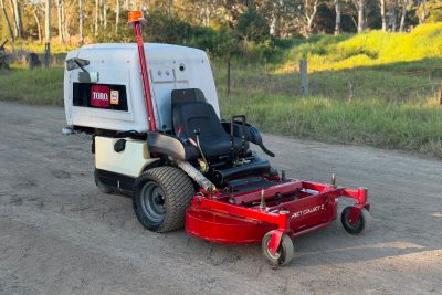 TORO DIRECT COLLECT ZMASTER 8000 COMMERCIAL CATCHER RIDE ON LAWN MOWER JOHN DEERE