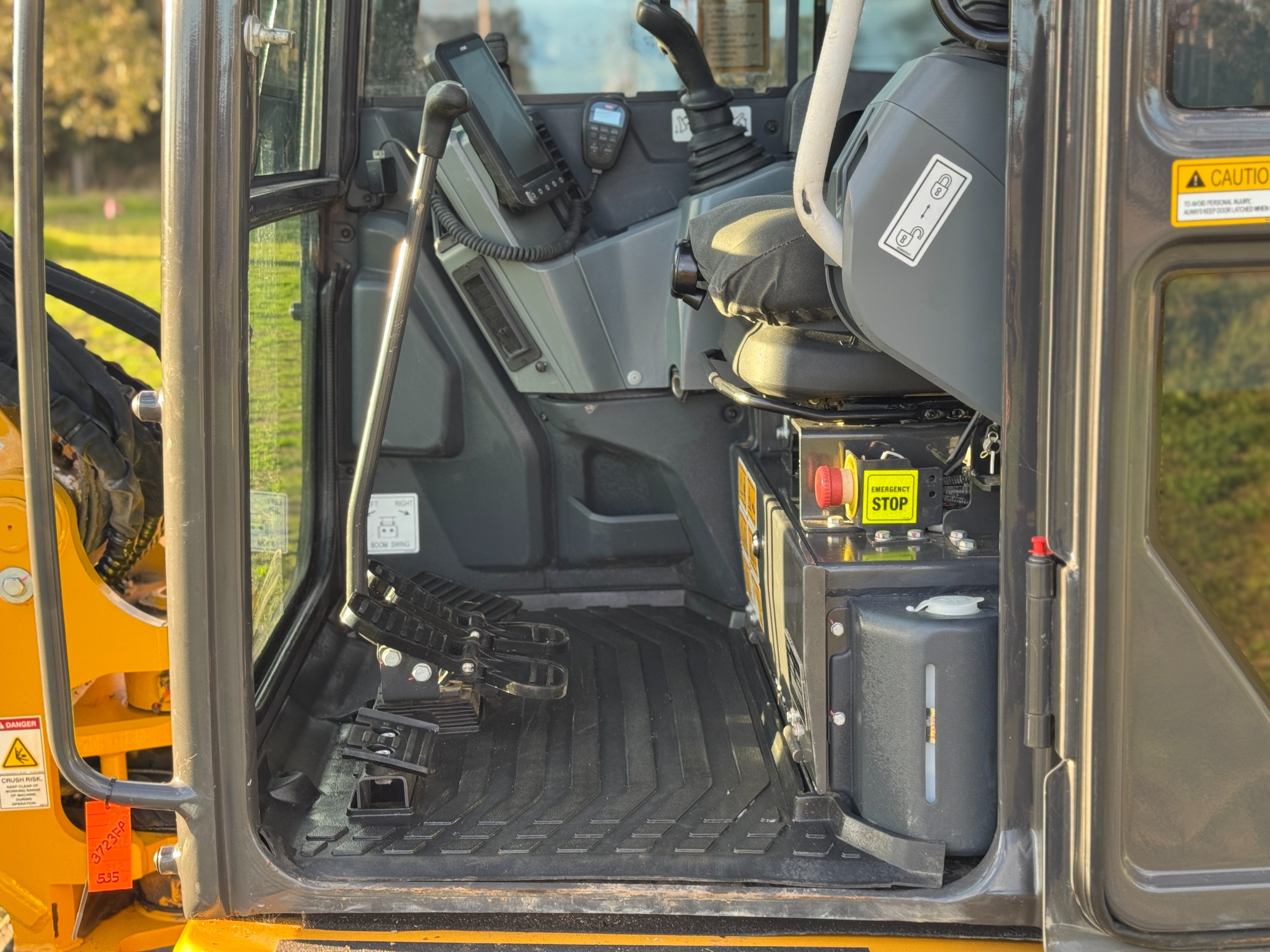 2024 XCMG XE55U 5.7T EXCAVATOR BOBCAT LOADER KUBOTA CATERPILLAR HITACHI KOMATSU XCMG CASE image 13